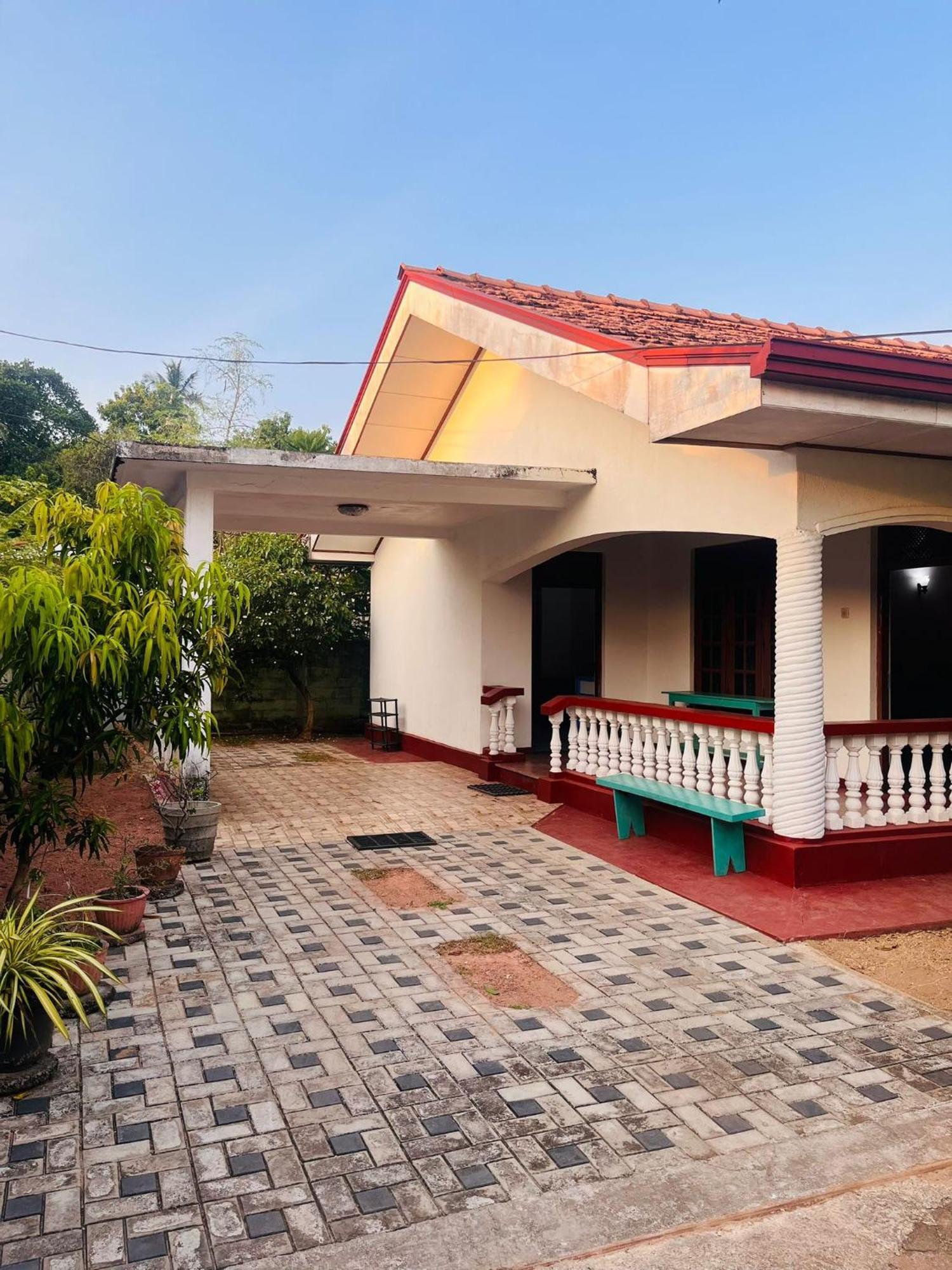 Ceylon Glory Hostel Негомбо Экстерьер фото