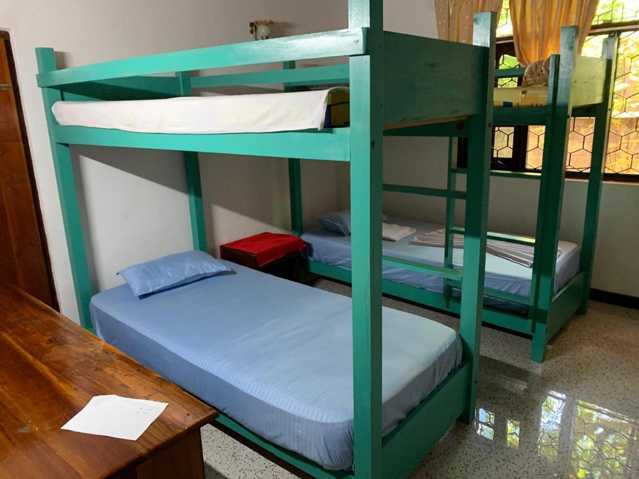 Ceylon Glory Hostel Негомбо Экстерьер фото