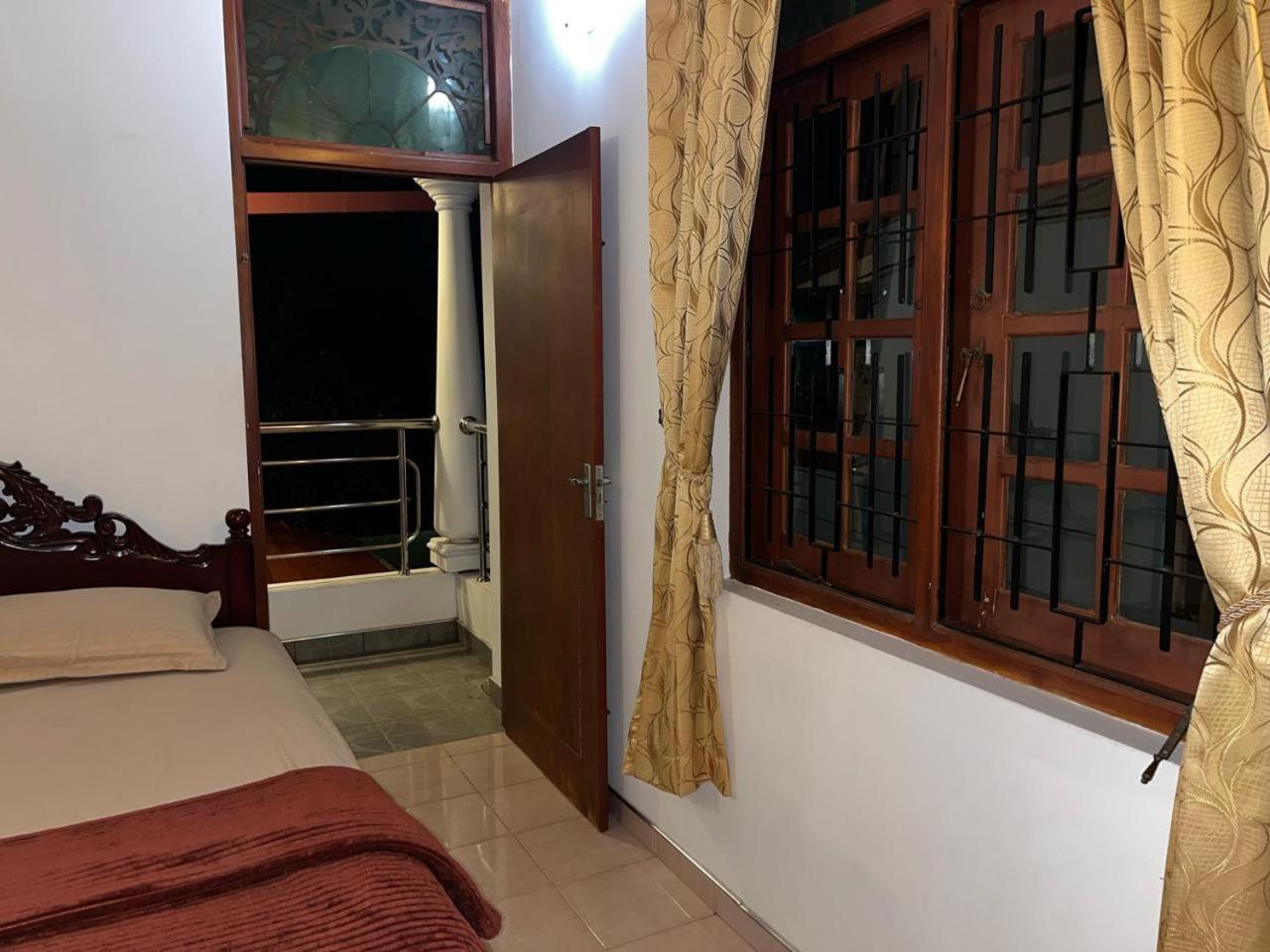 Ceylon Glory Hostel Негомбо Экстерьер фото